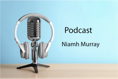 Microphone and headphones. Text reads: "Podcast Niamy Murray"